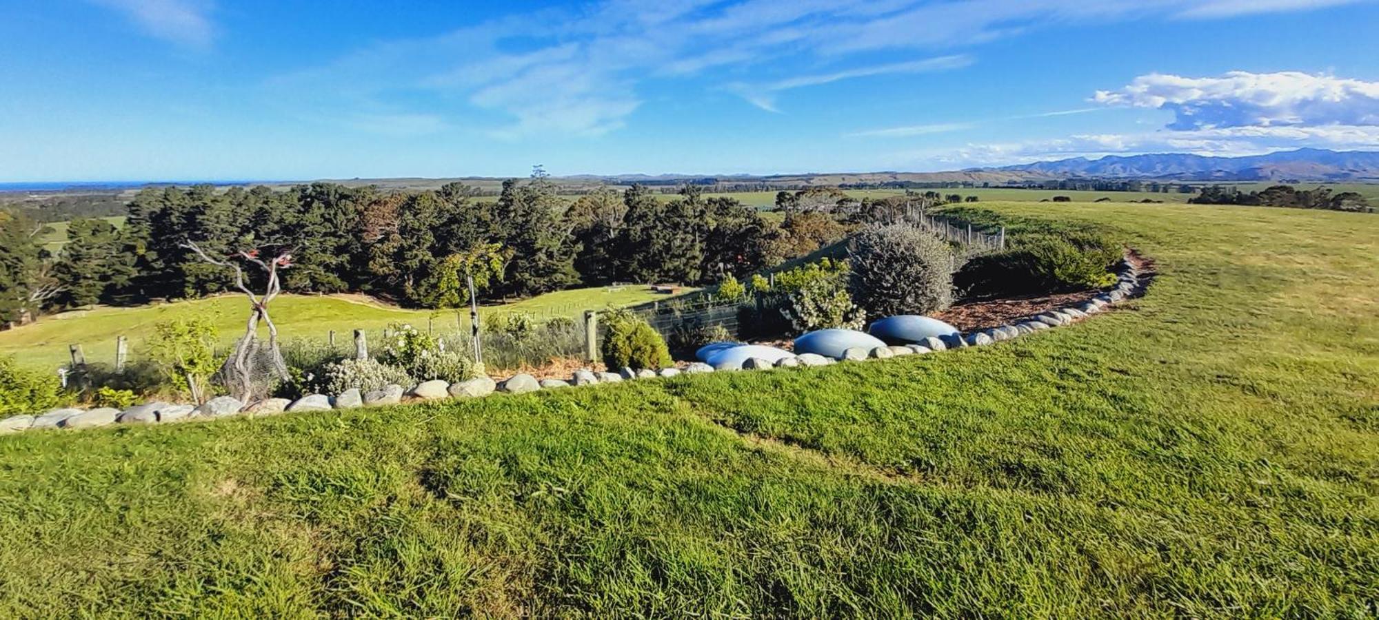Hill Top Retreat Lower Dashwood 外观 照片