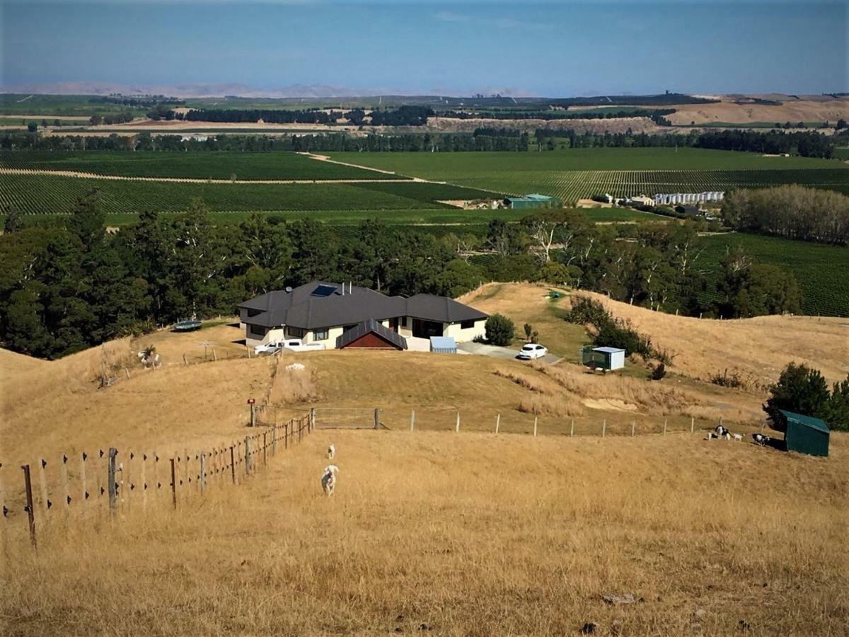 Hill Top Retreat Lower Dashwood 外观 照片